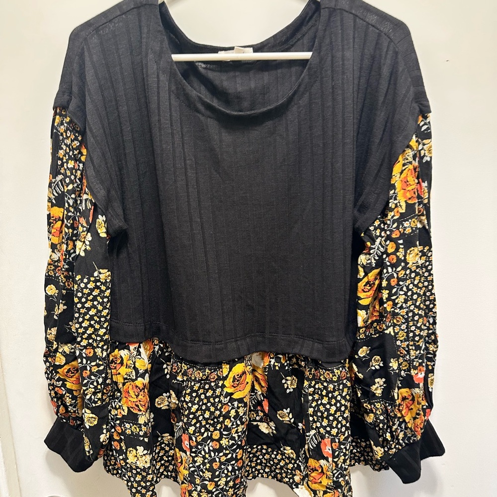 Maurices Black and Yellow Floral Blouse NWOT